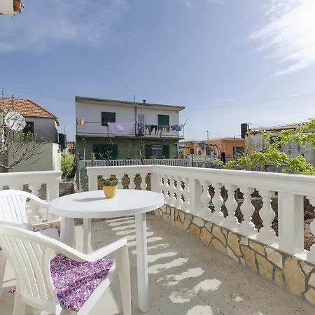 Apartments Mime Pirovac Exterior photo