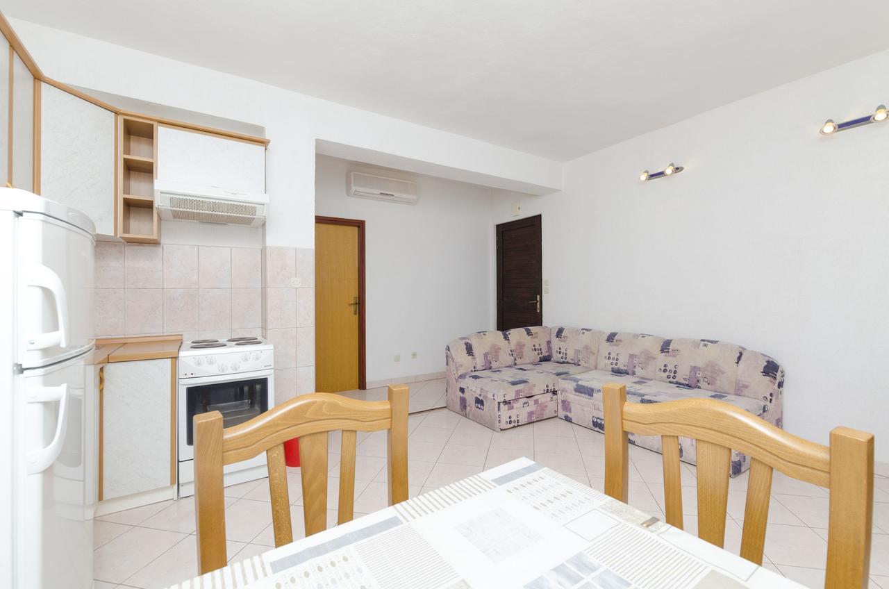 Mime Apartment Pirovac